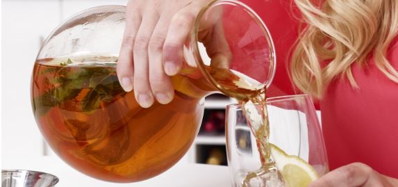 Karaffe aus Glas für Wasser, Saft und Wein
